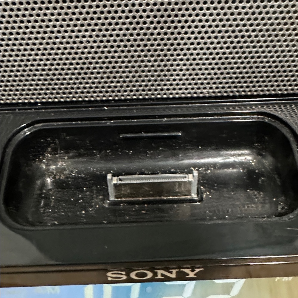Dream Machine Sony ICF-CS10iP FM Clock Radio ipod Iphone Dock No Remote - Picture 3 of 15